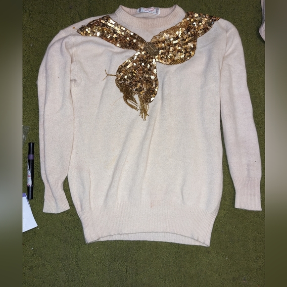 Decorative Sweater - Picture 4 of 6